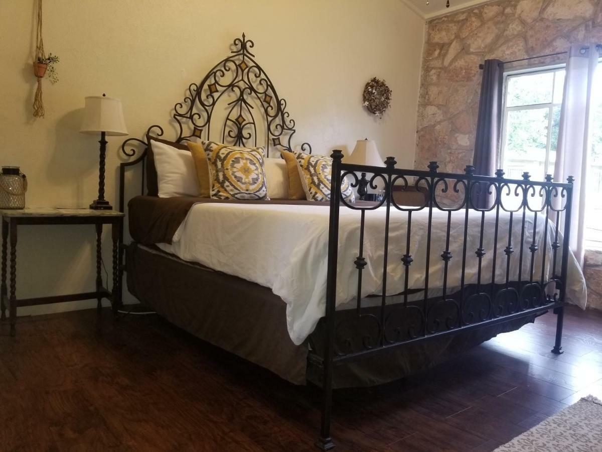 The Lodge At Cypress Falls Wimberley Exterior foto